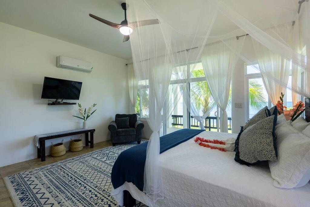 Ivy'S Cove Beach Side Condo - Luxury Villa Whitehouse Exterior photo